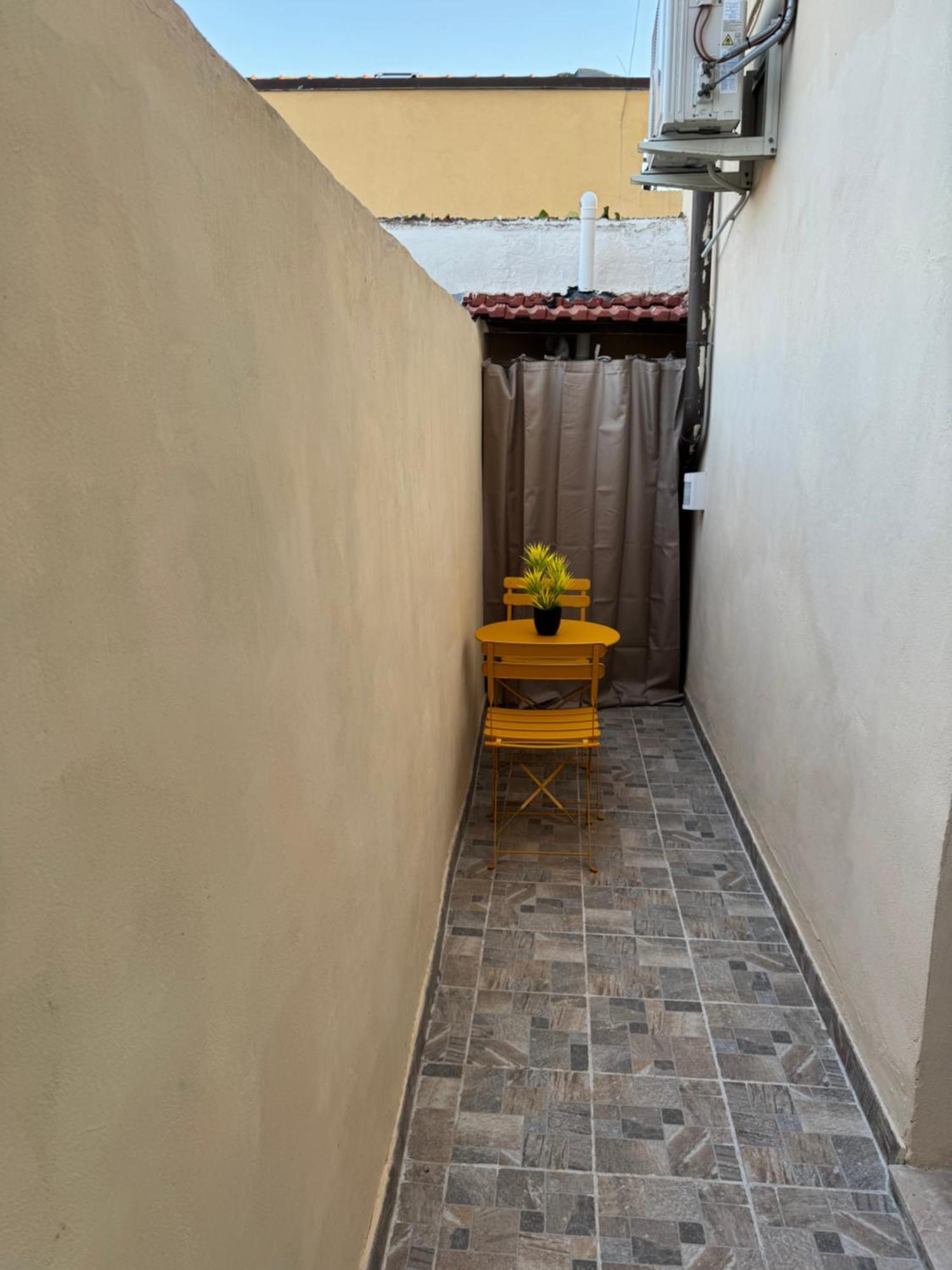 Onda Di Porta A Mare Apartment Livorno Bagian luar foto